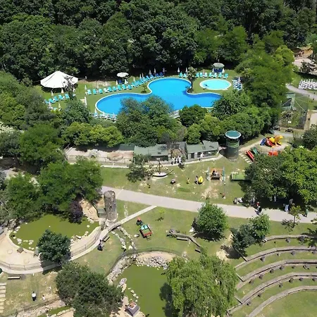 Polonezkoey Country Club & In The Wildlife Park! Rezort