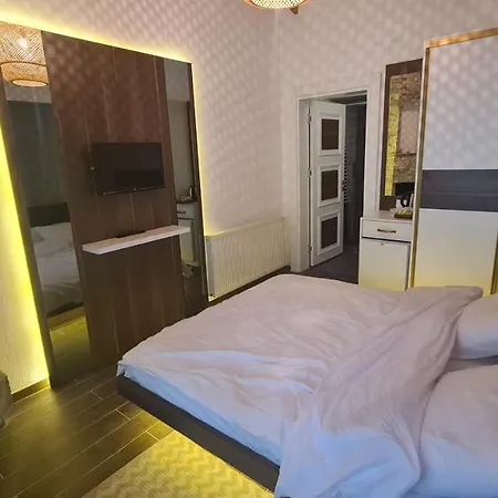 Polonezkoey Country Club & In The Wildlife Park! 3* Istanboel